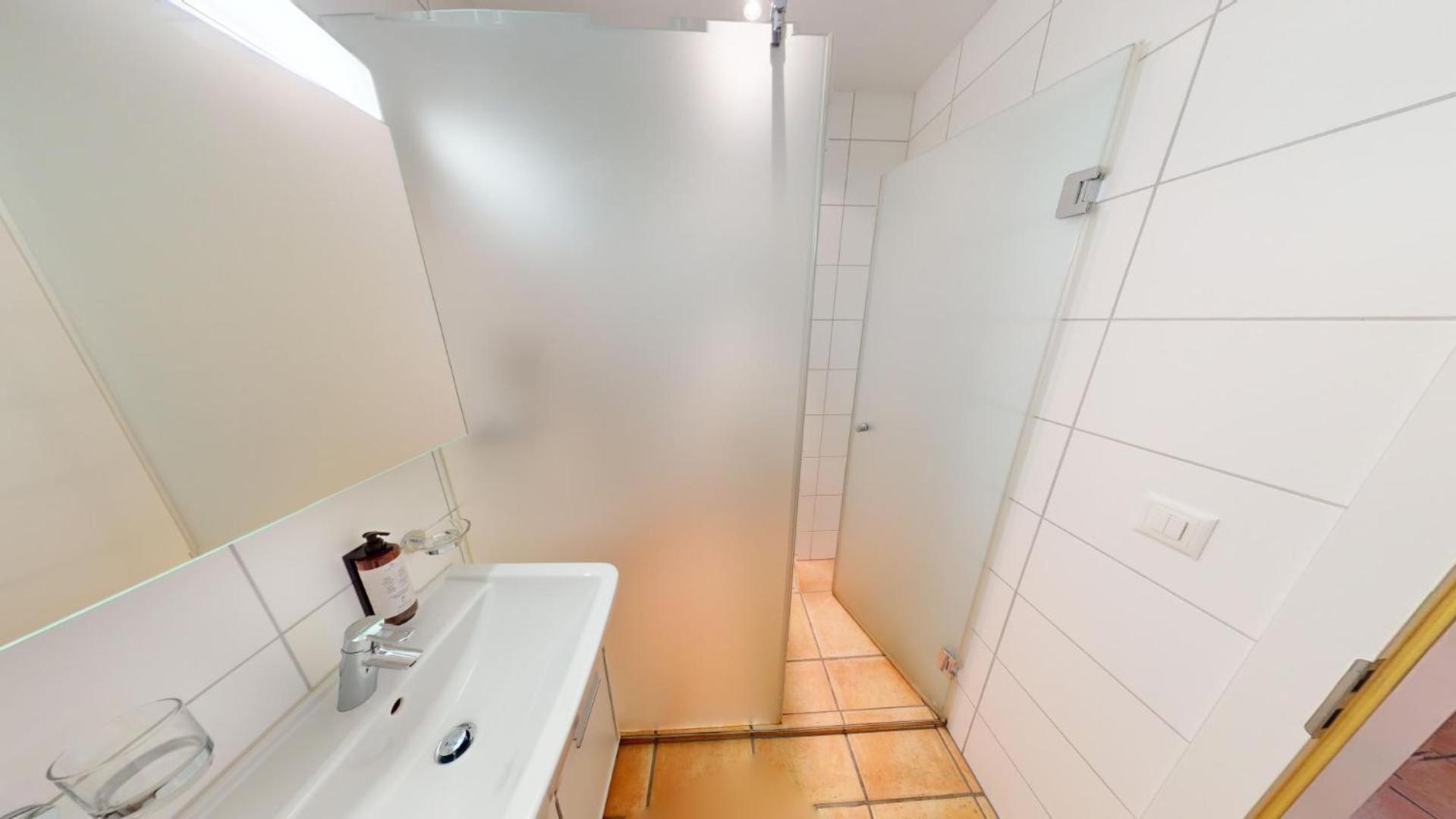 2 Zimmerwohnung - Zentral - 65“ Tv - Arbeitsplatz Кур Екстер'єр фото