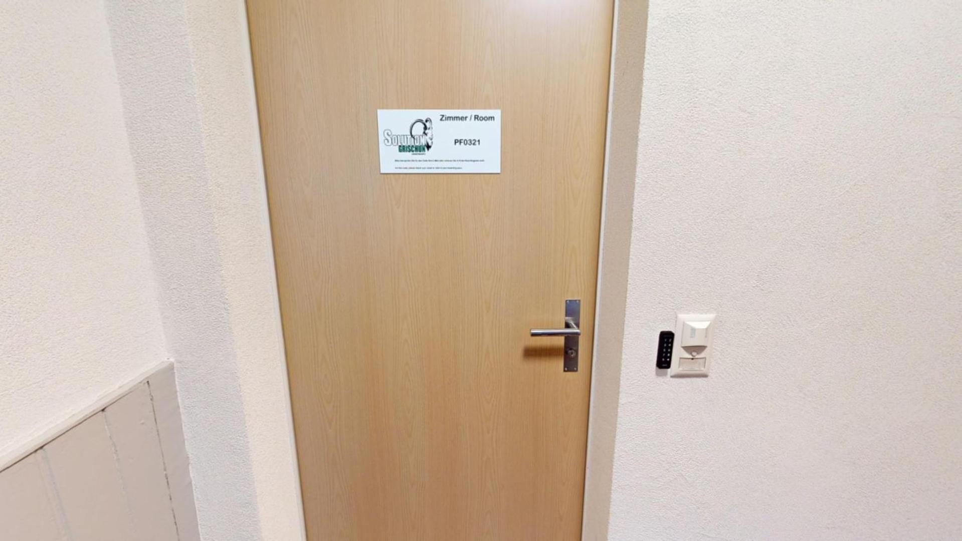 2 Zimmerwohnung - Zentral - 65“ Tv - Arbeitsplatz Кур Екстер'єр фото